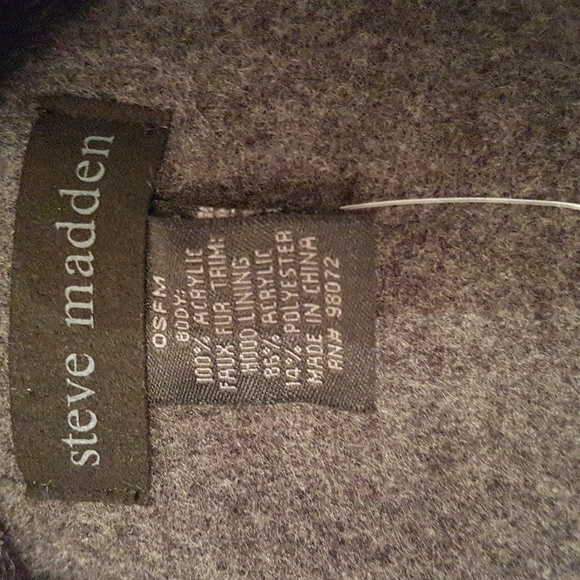 Steve Madden Poncho - Picture 10 of 11